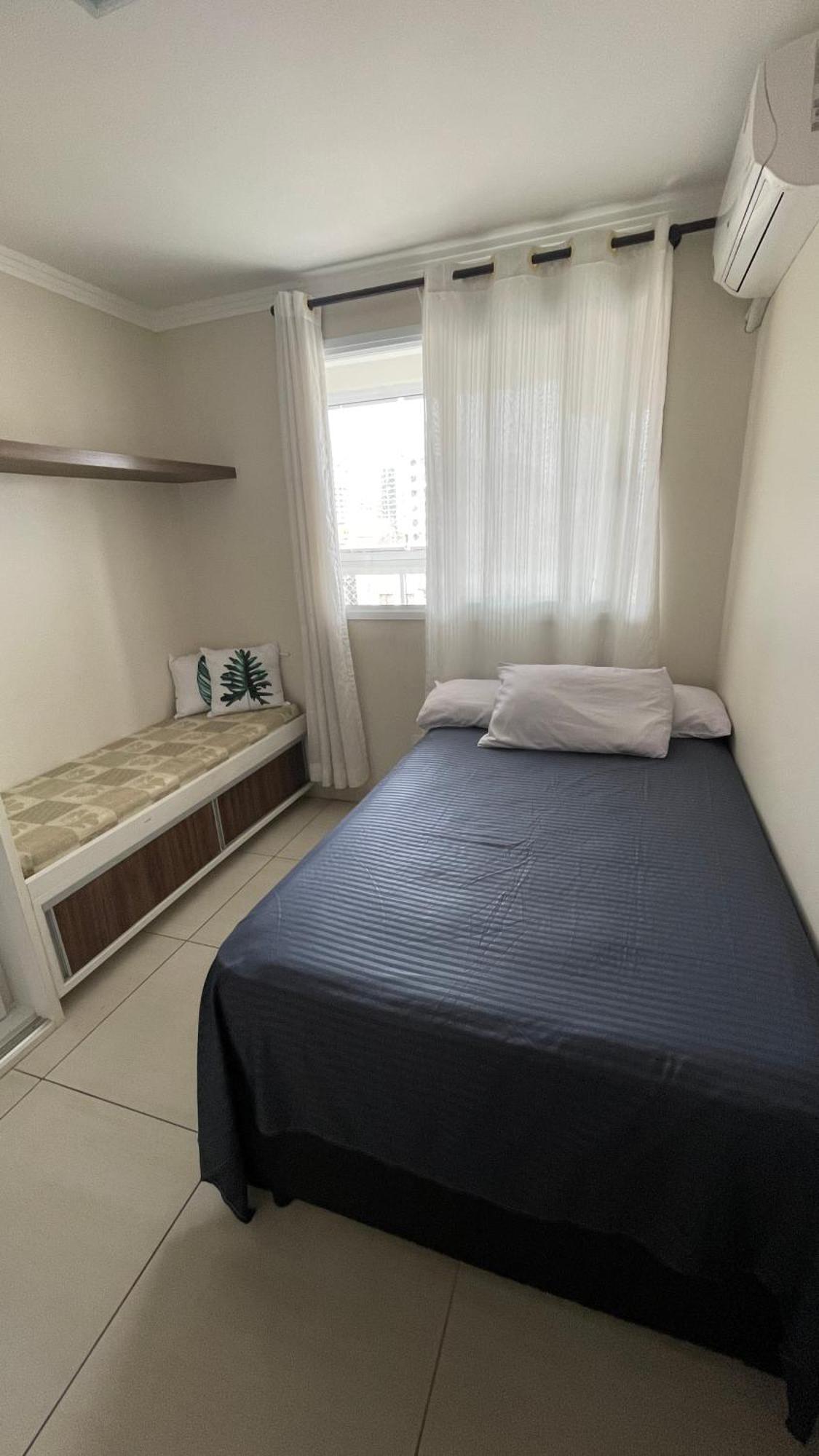 Apartamento Praia Das Asturias Гуаружа Экстерьер фото