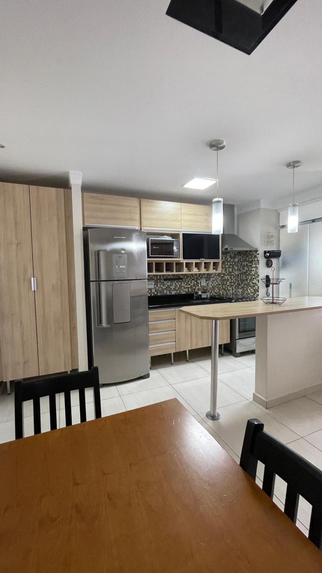 Apartamento Praia Das Asturias Гуаружа Экстерьер фото