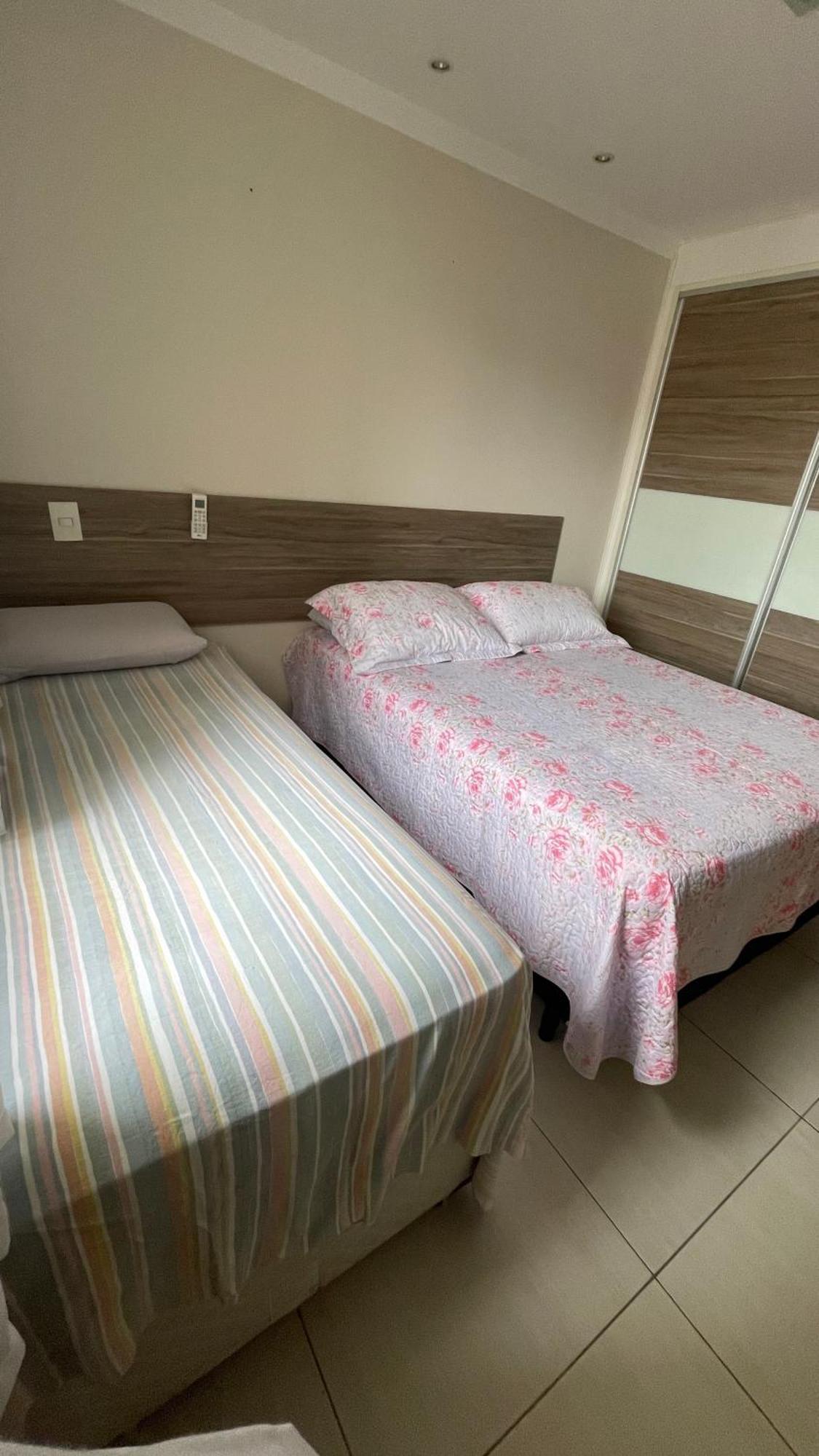 Apartamento Praia Das Asturias Гуаружа Экстерьер фото