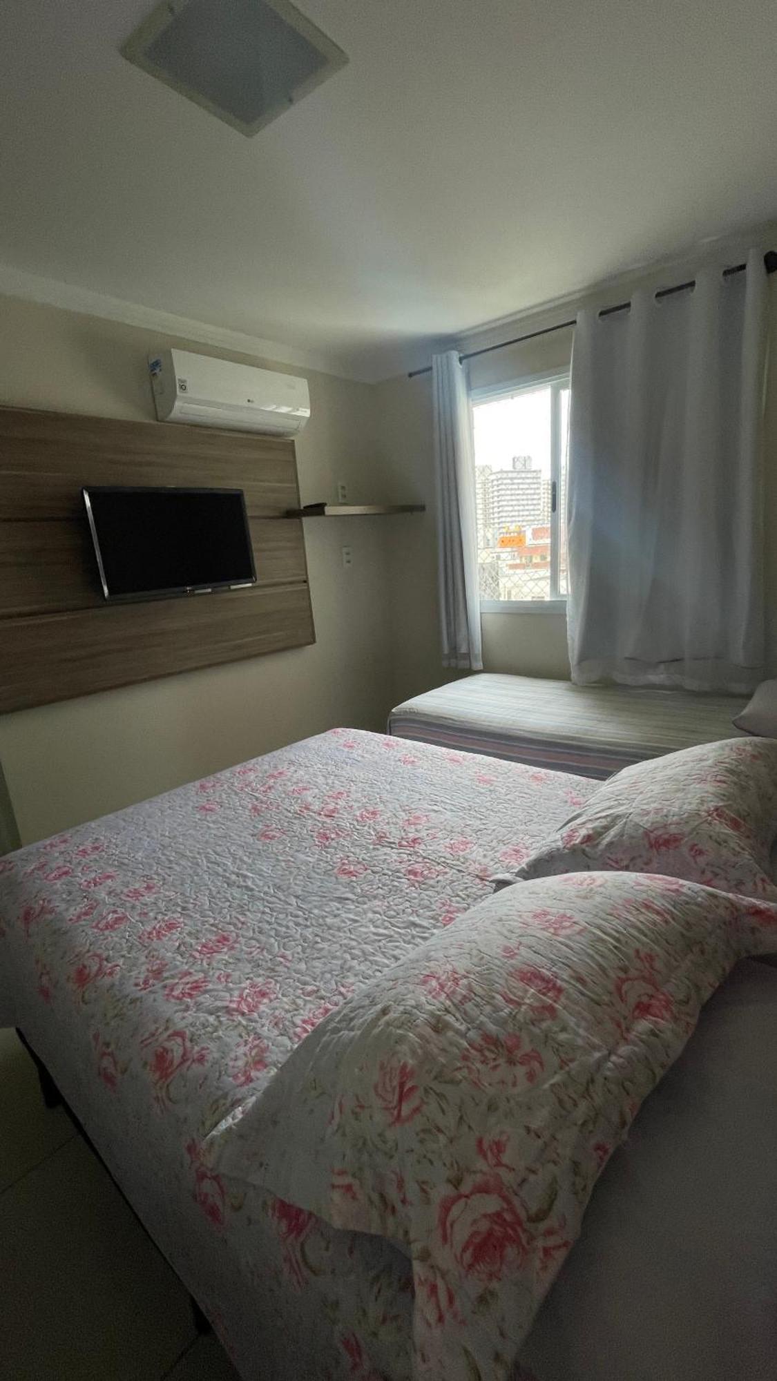 Apartamento Praia Das Asturias Гуаружа Экстерьер фото